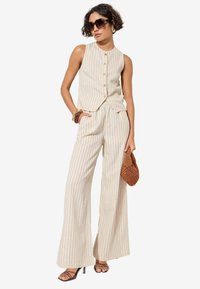 Friends Like These REGULAR FIT - STRIPE - Weste - cream