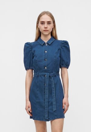 ONLY, ONLVIBBE BELT DRESS - Farkkumekko - medium blue denim