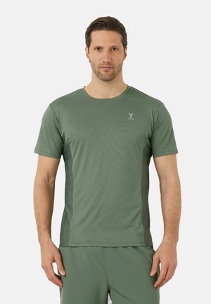 Grünes Sportshirt mit kurzen Ärmeln aus strukturiertem Stoff und rundem Ausschnitt. Hat ein kleines Logo im oberen linken Brustbereich.