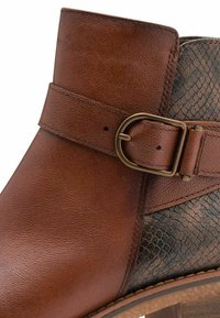 Marco Tozzi Stivaletti texani / biker - cognac comb