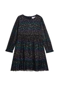 Schwarzes Kleid mit langen Ärmeln, das ein gestuftes Design und ein verstreutes Glitzer-Muster in Blau-, Lila- und Goldtönen aufweist.