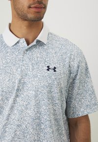 Under Armour MATCHPLAY - Polo majica - white/blue smoke/midnight navy