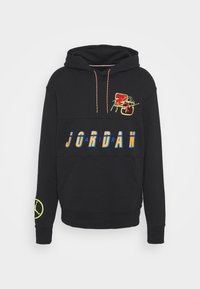 Sudadera negra con cordones multicolores, logo "23" en amarillo y rojo en el pecho, texto "Jordan Air" en la parte frontal y logo Jumpman en ne�ón verde en la manga.