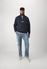 Jack & Jones JORVESTERBRO QUARTER ZIP - Bluză de molton - sky captain