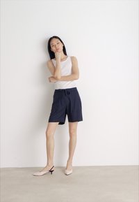 GANT TIE WAIST - Šortky - evening blue