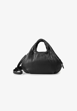 Schwarze Lederhandtasche mit einer verlängerten, abgerundeten Form. Verfügt über zwei obere Griffe und einen abnehmbaren Schultergurt; glatte Textur.