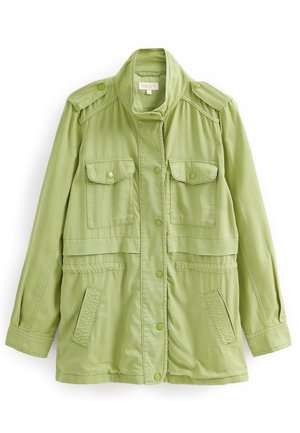 Lichtgroene lange mouwen jas met opstaande kraag, drukknopen aan de voorkant, schouderepauletten en vier klepzakken.