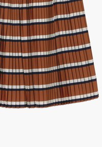 The New Gonna a campana - beige