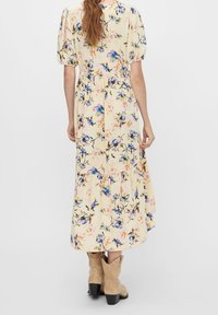 YAS Vestido informal - beige