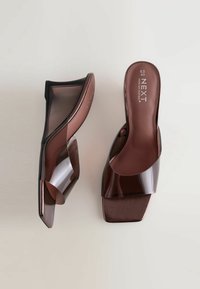 REGULAR FIT  - Pantolette hoch - chocolate brown