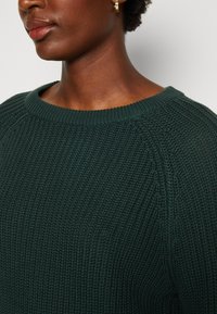 TOM TAILOR DENIM Stickad tröja - dark green