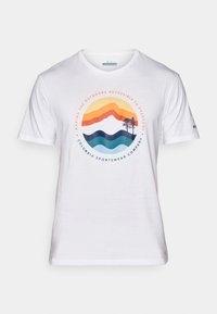 PATH LAKE™ GRAPHIC TEE  - Tricou cu imprimeu - white
