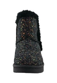Schwarzer Knöchelstiefel, bedeckt mit mehrfarbigem Glitter, mit einer strukturierten Oberfläche, einem flauschigen schwarzen Bund und einer flachen Gummisohle.