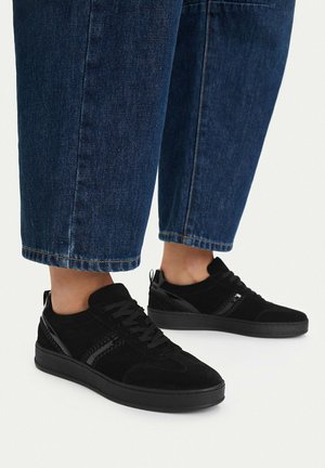 Lasocki, LASOCKI SNEAKERS WOMEN'S BLACK 5907964339687 - Baskets basses - black