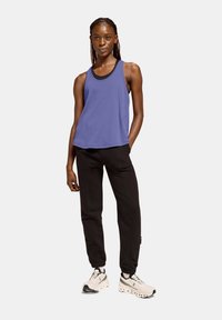 On - FOCUS TANK - Top - blueberry Miniatuurafbeelding 1