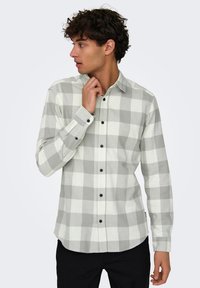 Only & Sons ONSGUDMUND CHECKED SHIRT - Hemd - grau