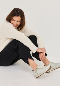 Tamaris SNEAKER - Trainers - offwhite
