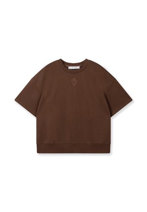 Brązowa bluza z krótkim rękawem wykonana z miękkiego materiału, z okrągłym dekoltem i małym haftowanym logo na przodzie.