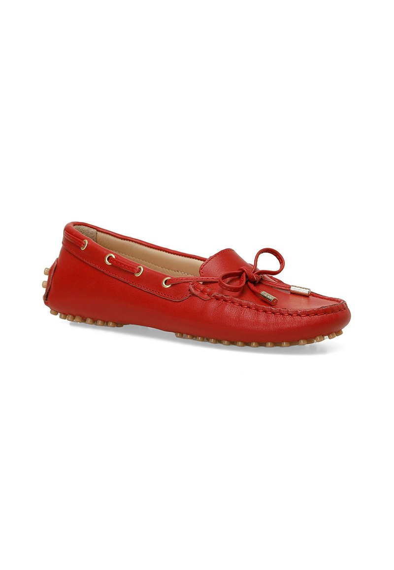 Nine West Boat shoes red