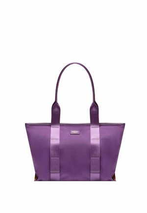 Sac fourre-tout violet avec deux longues bretelles d'épaule et une petite étiquette de marque en métal au centre supérieur.