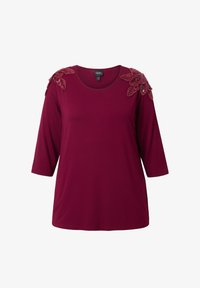 Nevybráno, dark cherry red