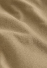 Niet geselecteerd, tan brown