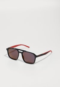 Sunglasses - black