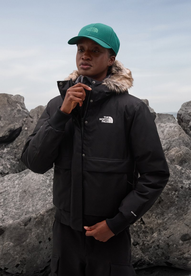 The North Face W ARCTIC BOMBER - Bunda z prachového peří - black