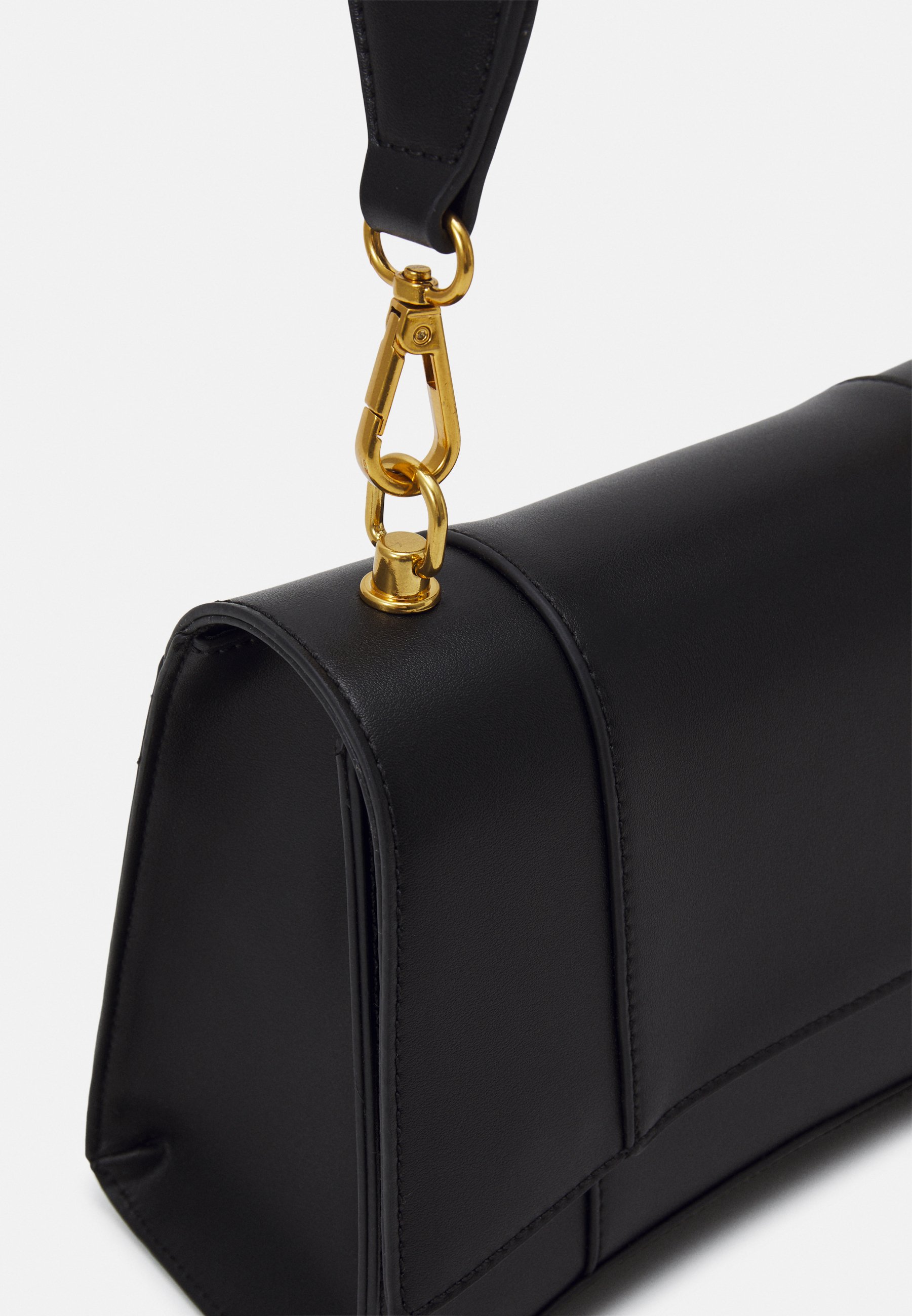 Gina Tricot BLAKLEY BAG Skulderveske black Zalando.no Gina Tricot KYLIE BAG Skulderveske black Zalando.no