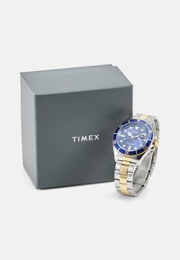 Timex HARBORSIDE COAST CASE DIAL - Montre à aiguilles - silver-coloured/gold-coloured/blue