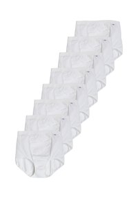 Slip in cotone bianco impilati in fila, con una superficie liscia, cintura elastica con bordi ondulati e un piccolo etichetta blu del marchio.