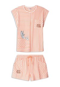 Set di pigiama a righe arancioni e bianche composto da una maglietta a maniche corte con taschino, dettagli illustrativi e pantaloni corti abbinati con cintura elastica.