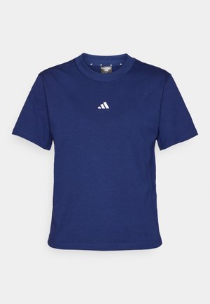 Tumši zila kokvilnas T-krekls ar īsām piedurknēm un apaļu apkakli. Krūšu daļā neliels balts Adidas logotips. Gluda tekstūra.