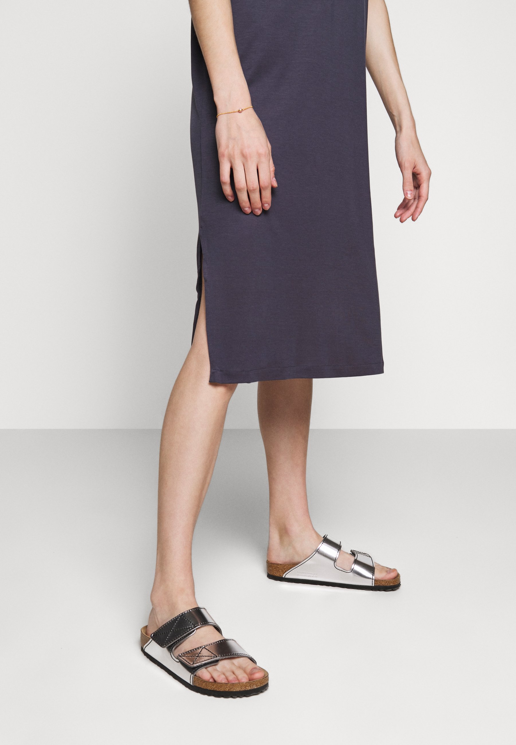 Filippa K MIRA DRESS Jerseykjole ink blue Zalando.no Filippa K MIRA DRESS - Jerseykjole - ink blue