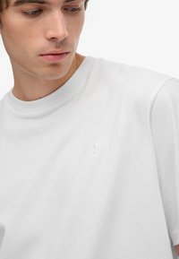 Superdry & Co BLANK - T-shirts basic - optic