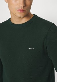 GANT C-NECK - Trui - tartan green