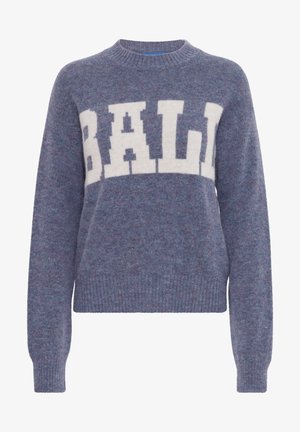 Modrý pletený svetr s kulatým výstřihem a žebrovanými manžetami, na přední straně s velkým bílým nápisem "BALI". Měkká textura.
