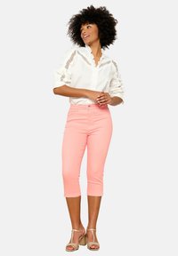 LolaLiza HIGH WAIST - Džinsa auduma šorti - coral pink