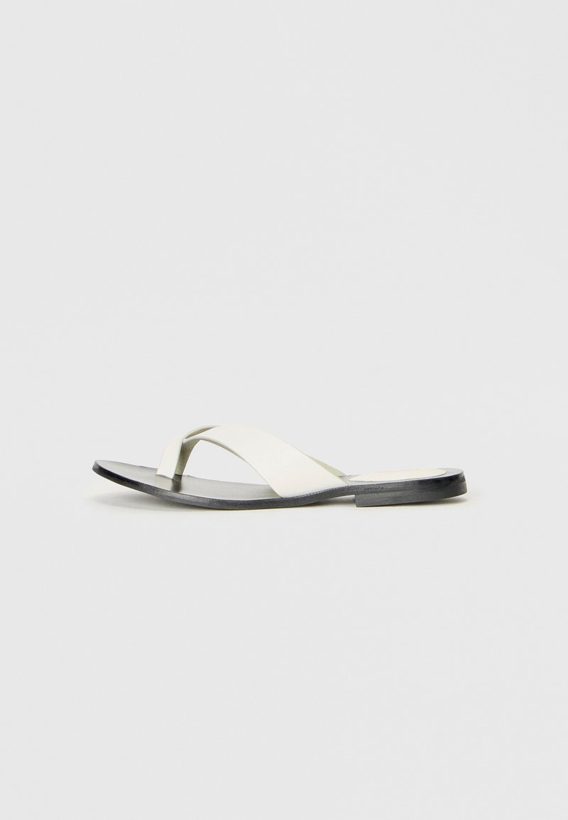 Sandalias de dedo