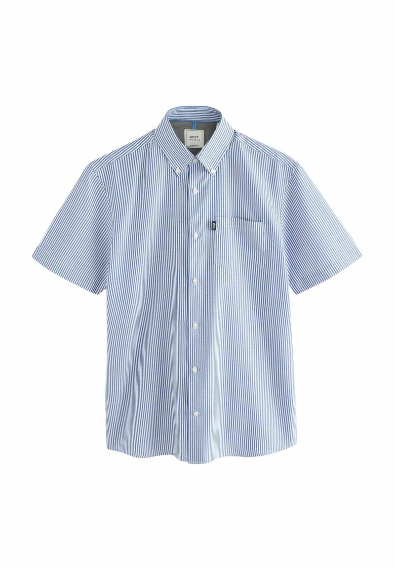 Camisa de manga corta con botones que presenta rayas verticales en azul y blanco, un cuello clásico y un pequeño bolsillo en el pecho. Fabricada con material ligero.