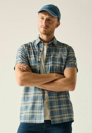 Regatta, REGATTA ANTI-INSECT TRAVEL LIGHT SHORT SLEEVED SHIRT SHIRTS - Camisa - china blue check