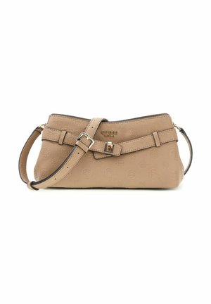 Sac bandoulière Guess marron clair avec motif logo embossé, sangle réglable et petite boucle dorée à l'avant.