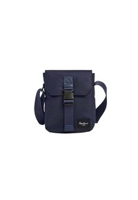 Borsa a tracolla in nylon blu navy con chiusura a pattina e tracolla regolabile. Presenta una fibbia frontale e una toppa con logo sul lato.