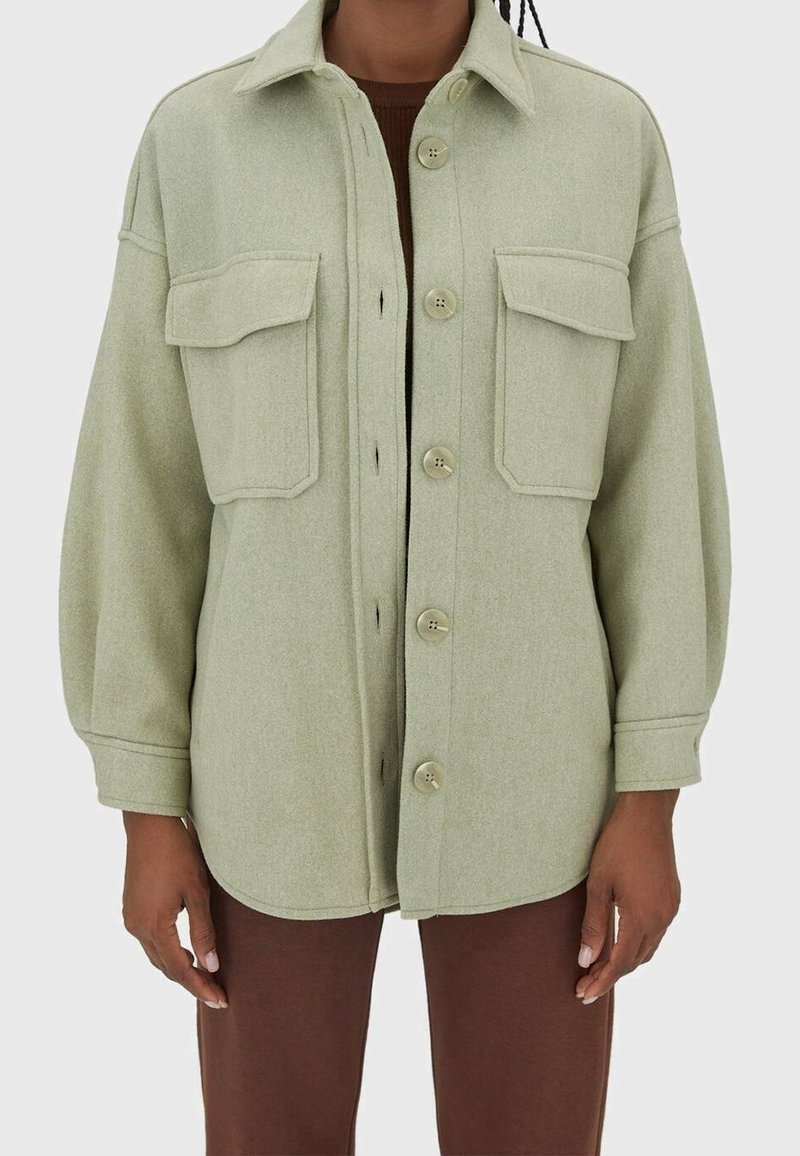 Stradivarius Leichte Jacke - mottled green