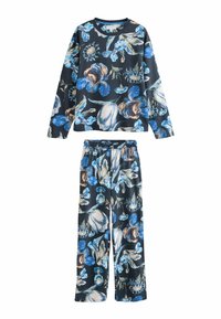 Gėlių naktiniai marškiniai su ilgomis rankovėmis ir kelnėmis. Tamsus fonas su mėlynais ir smėlio spalvos gėlių raštais. Minkšta, lengva medžiaga.