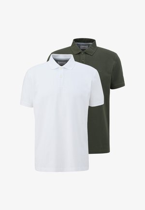 Zwei kurzärmelige Poloshirts, eines vorne weiß und eines dahinter dunkelgrün, beide mit Kragen und Knopfleisten.
