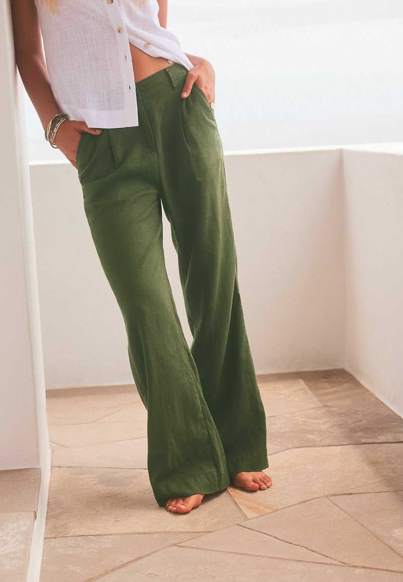 Next - BLEND WIDE LEG - Tygbyxor - khaki green, Förstora