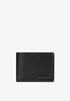 Schwarze Lederbrieftasche mit strukturierter Oberfläche, die das eingeprägte "POLICE"-Logo in der unteren rechten Ecke und ein minimalistisches Design aufweist.