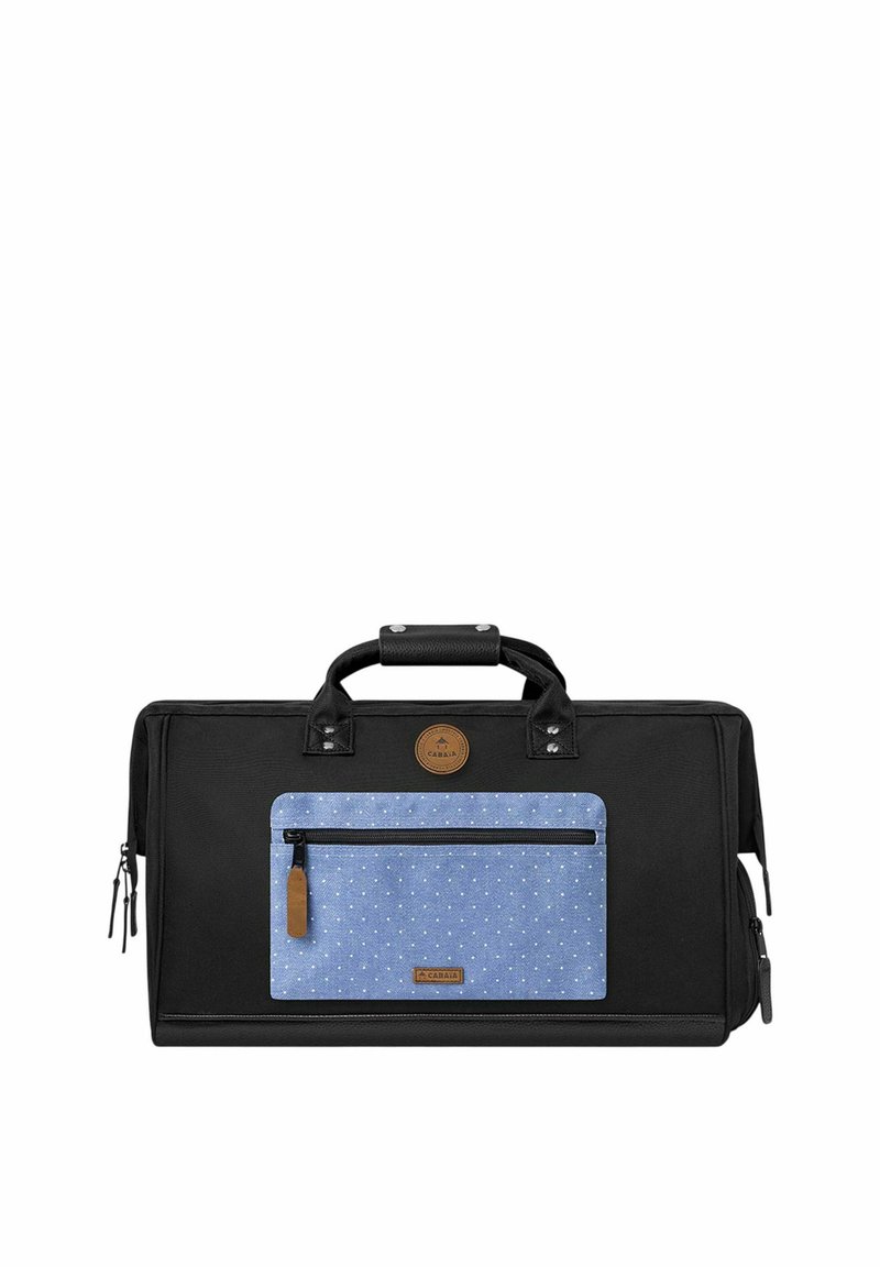 Sac de sport noir avec une poche avant à pois bleus, des accents en cuir, une poignée supérieure et des fermetures éclair. Tissu robuste et design structuré.