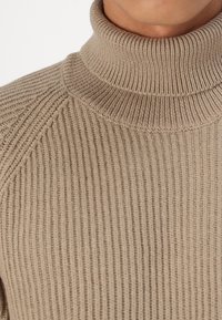 Jack & Jones JJPANNEL - Maglione - crockery